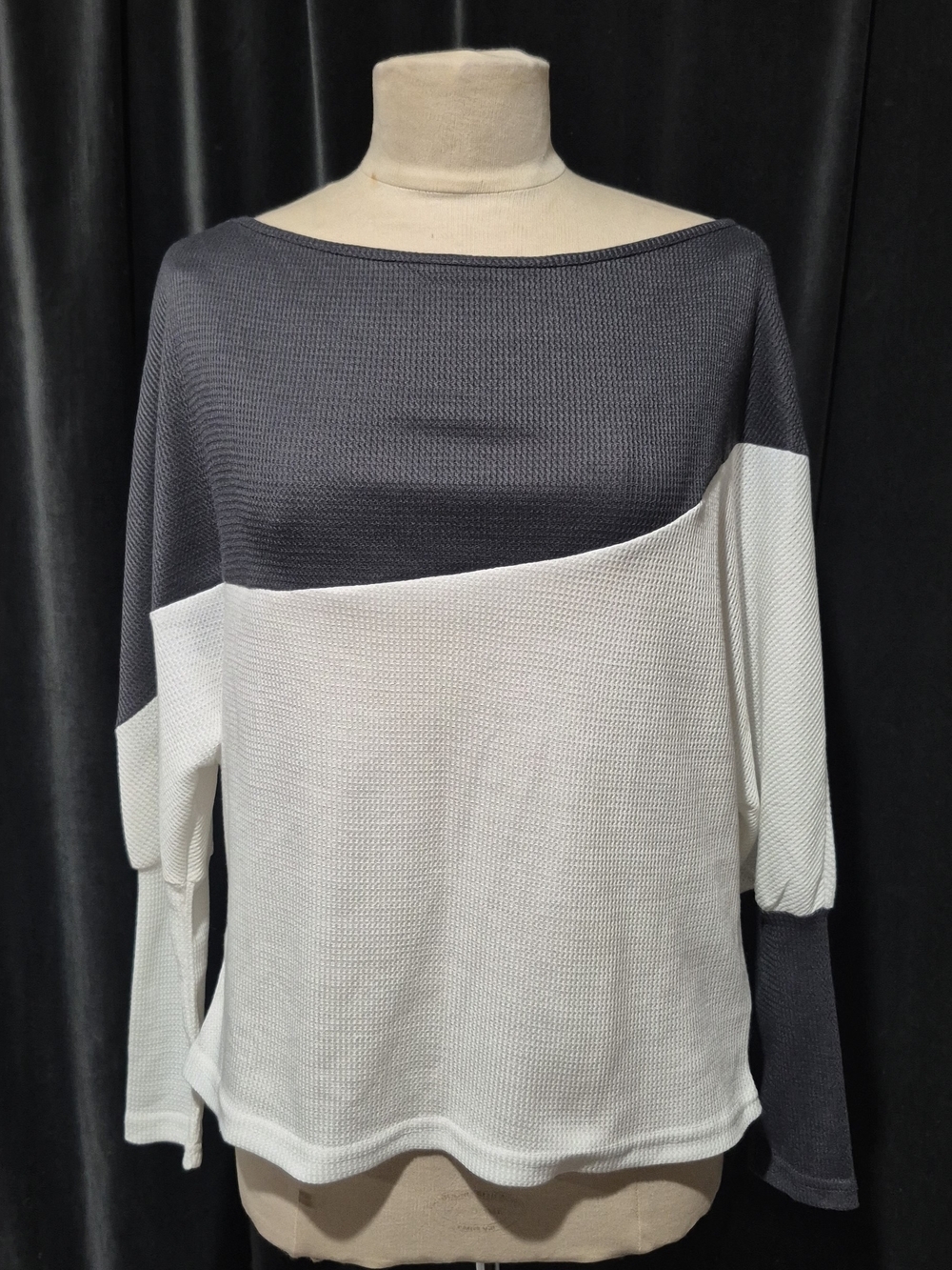 SHEIN Black and White Ribbed Knit Top (Box C)